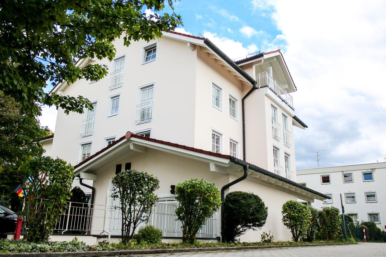 Boutique Hotel Beckenlehner Unterhaching Exterior photo