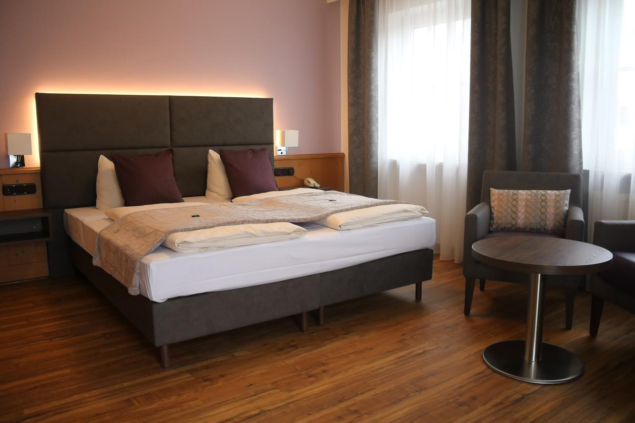 Boutique Hotel Beckenlehner Unterhaching Exterior photo